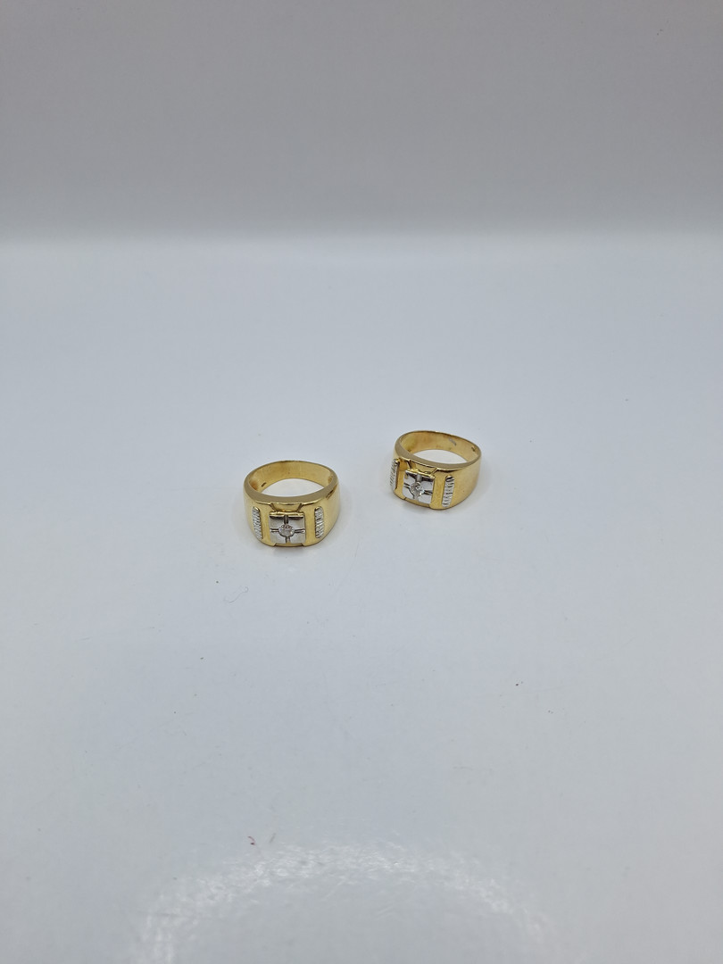 Due anelli oro diamantini 