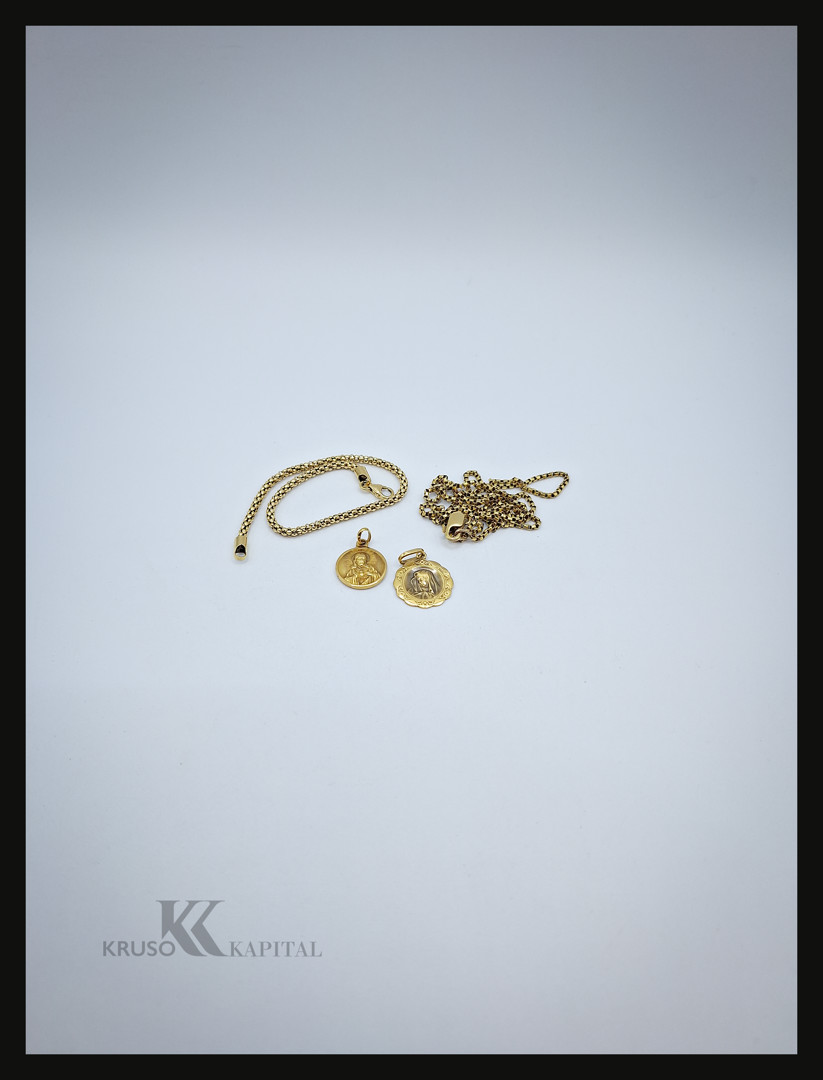 Bracciale catena e due ciondoli oro 
