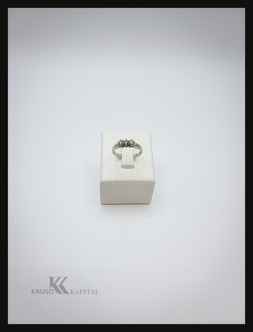 Anello oro diamantini