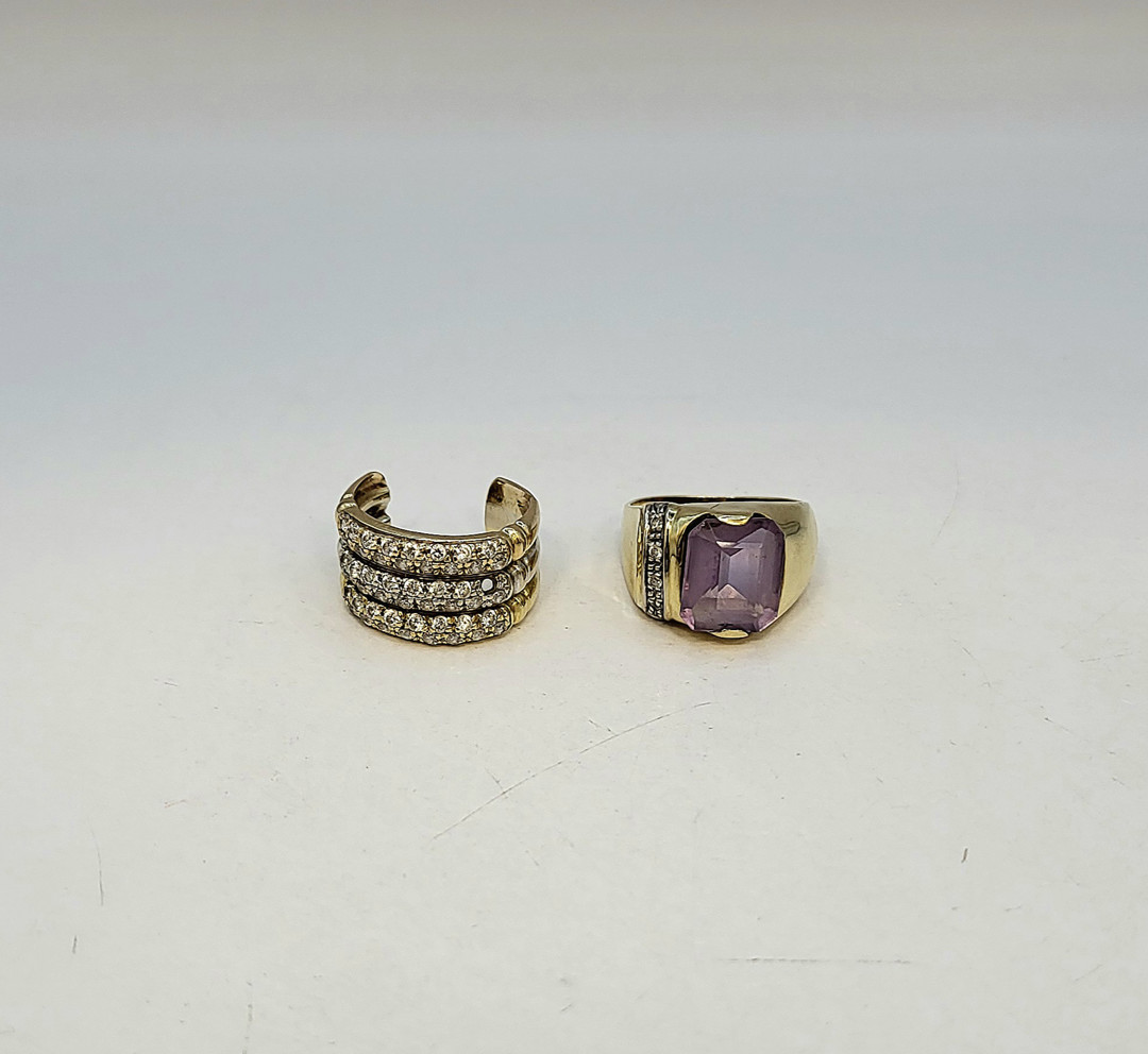 Due anelli oro pietre