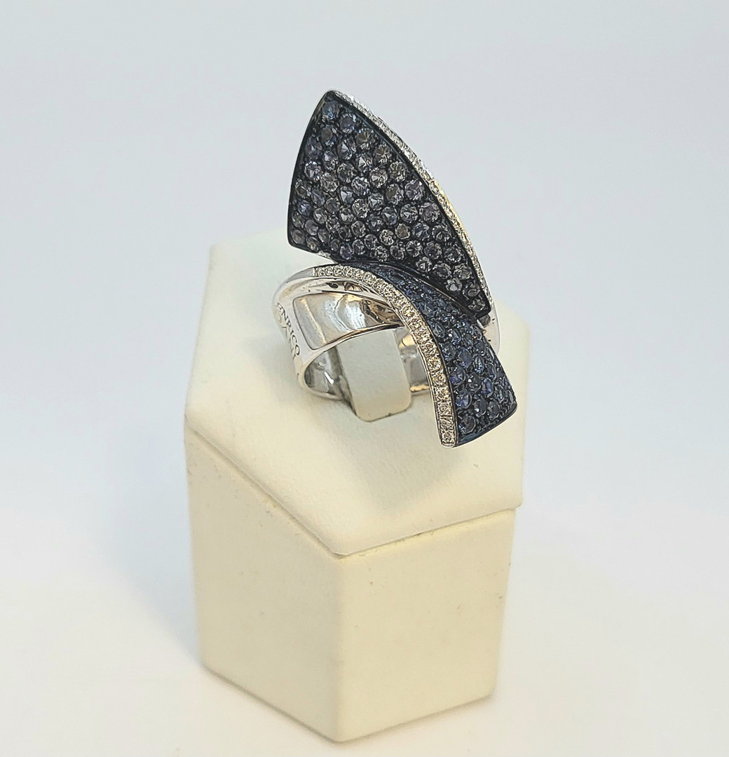 Anello oro pietre diamantini