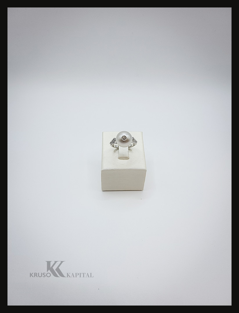 Anello oro perla diamantini