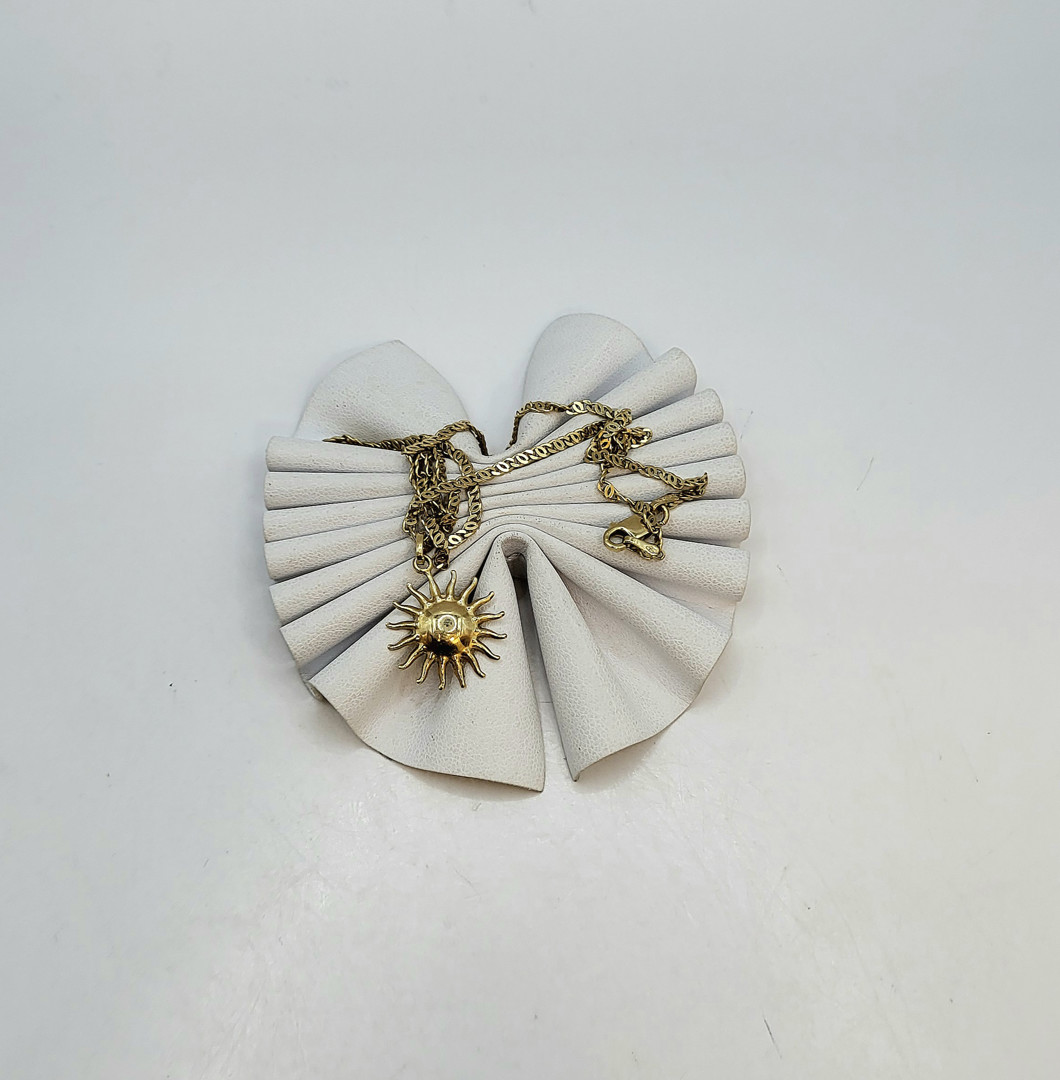 Collana e ciondolo oro