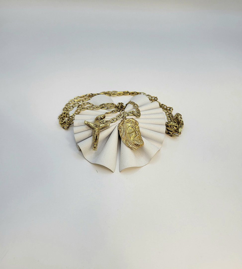 Collana e due ciondoli oro