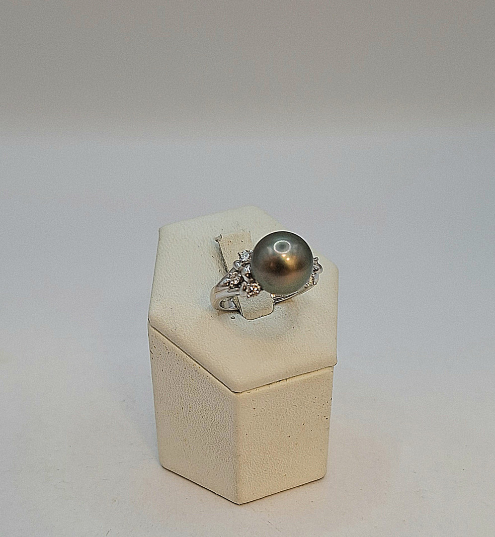 Anello oro perla diamanti