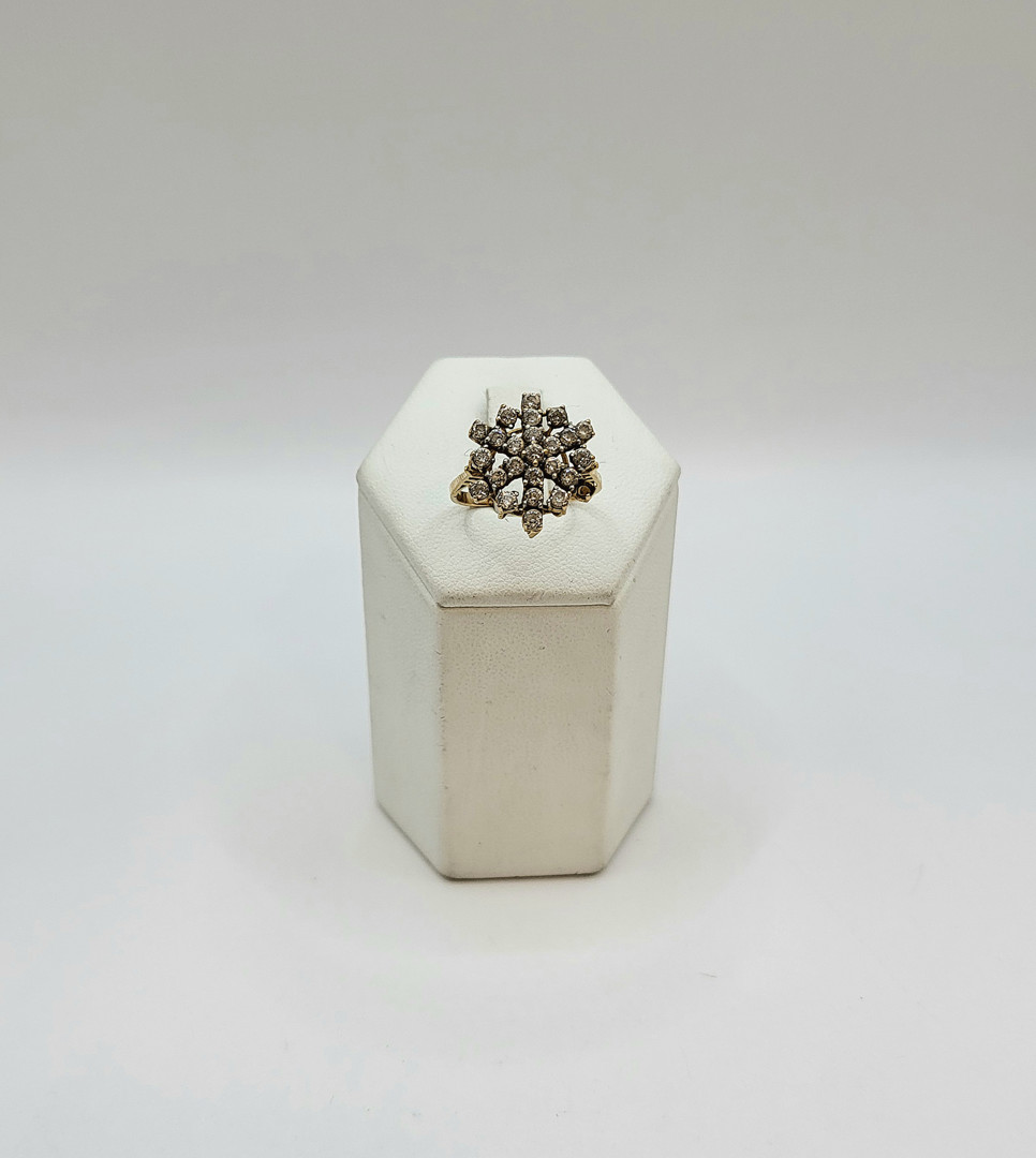 Anello oro pietre