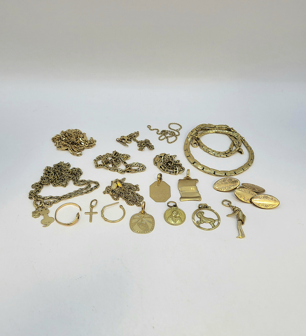 Vari oggetti oro 