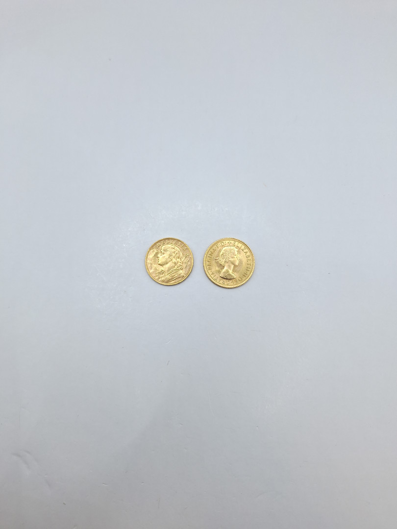 Sterlina e moneta in oro 