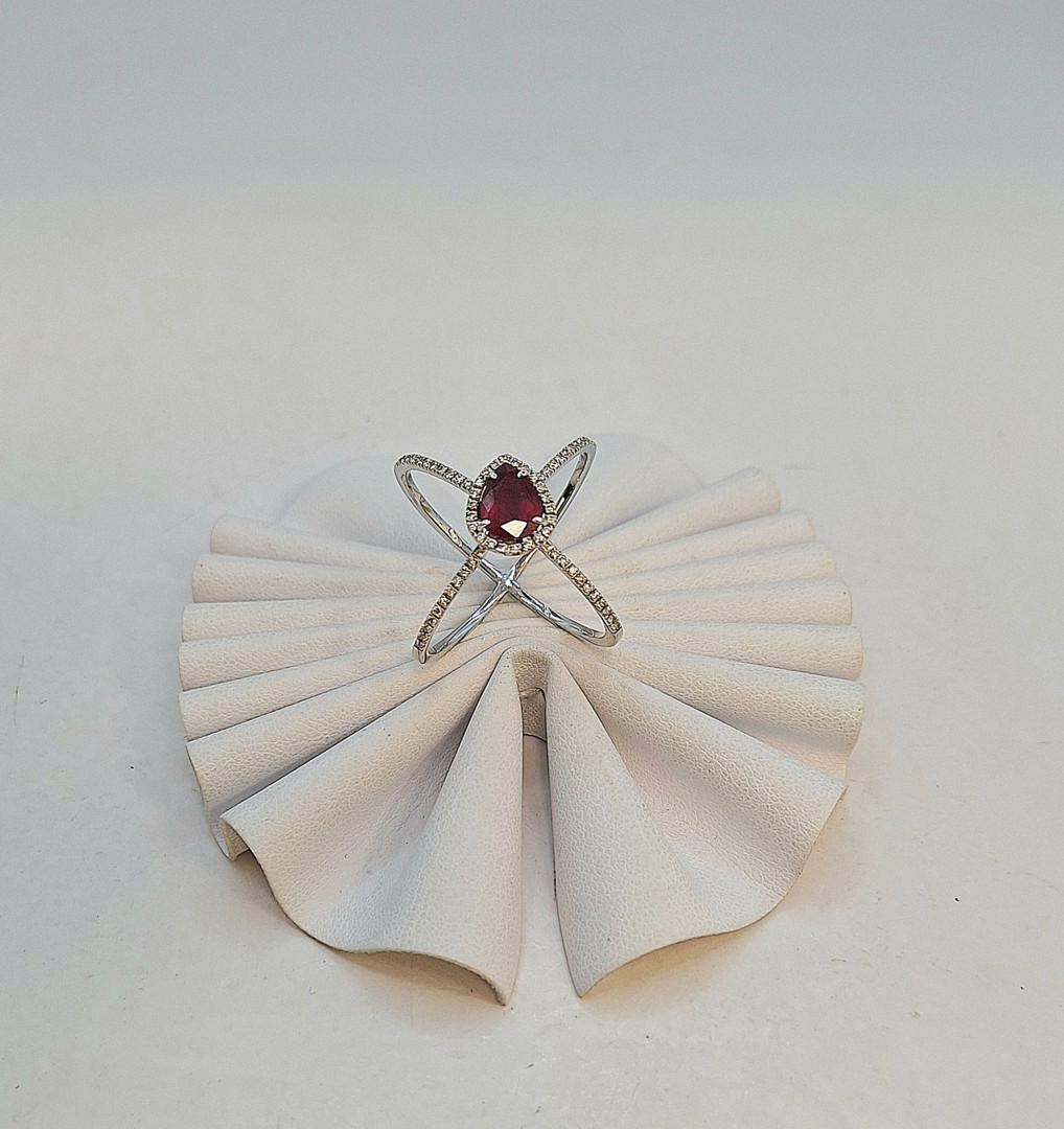 Anello oro diamantini pietra