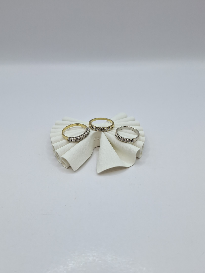 Tre anelli oro diamantini