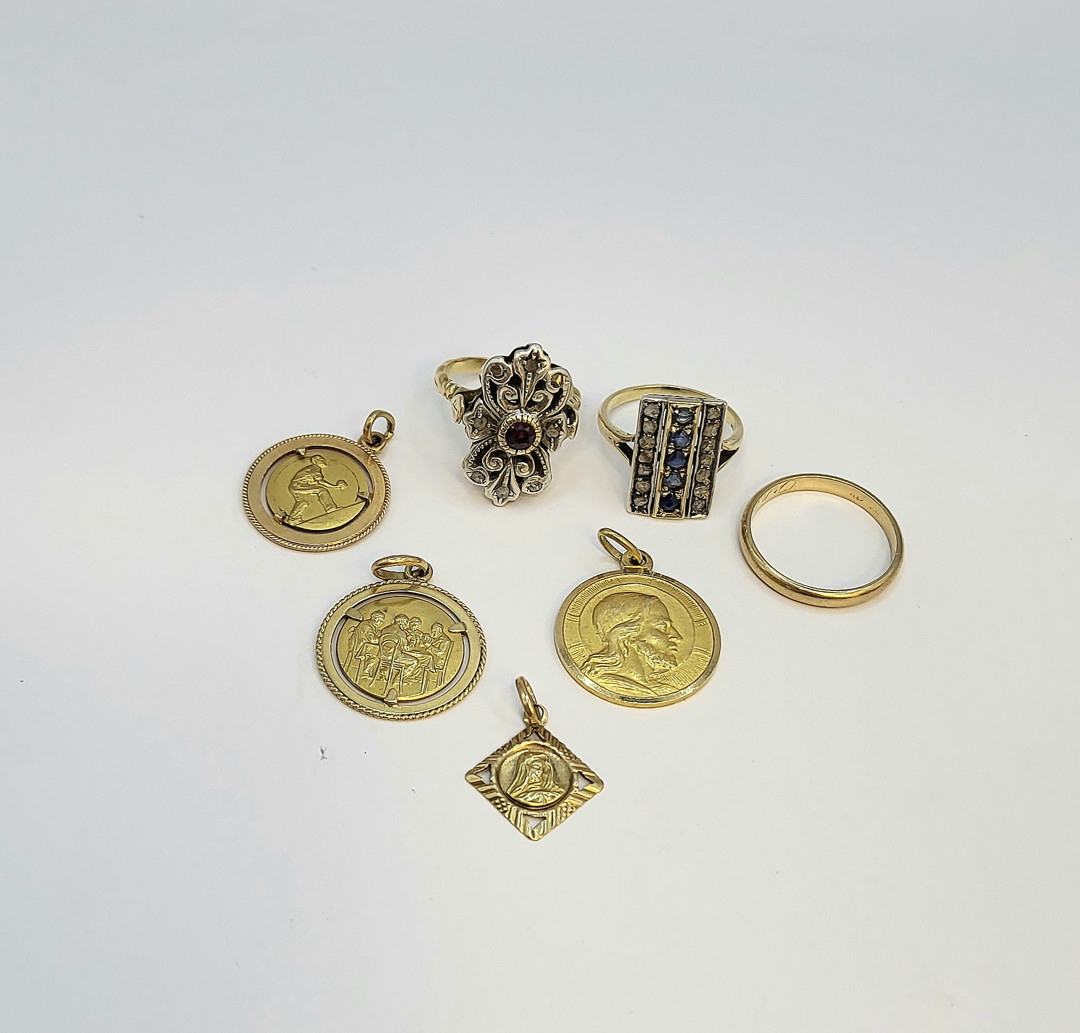 4 ciondoli 3 anelli oro argento pietre diamantini