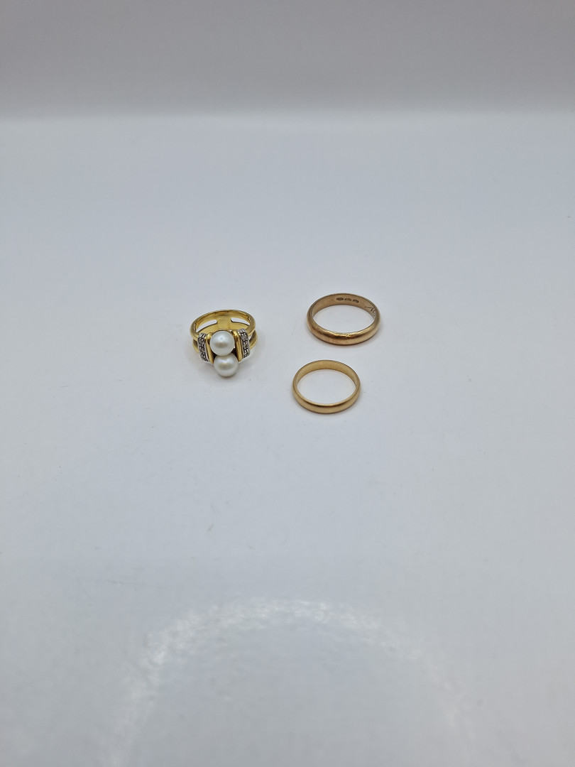 Tre anelli oro perle diamantini