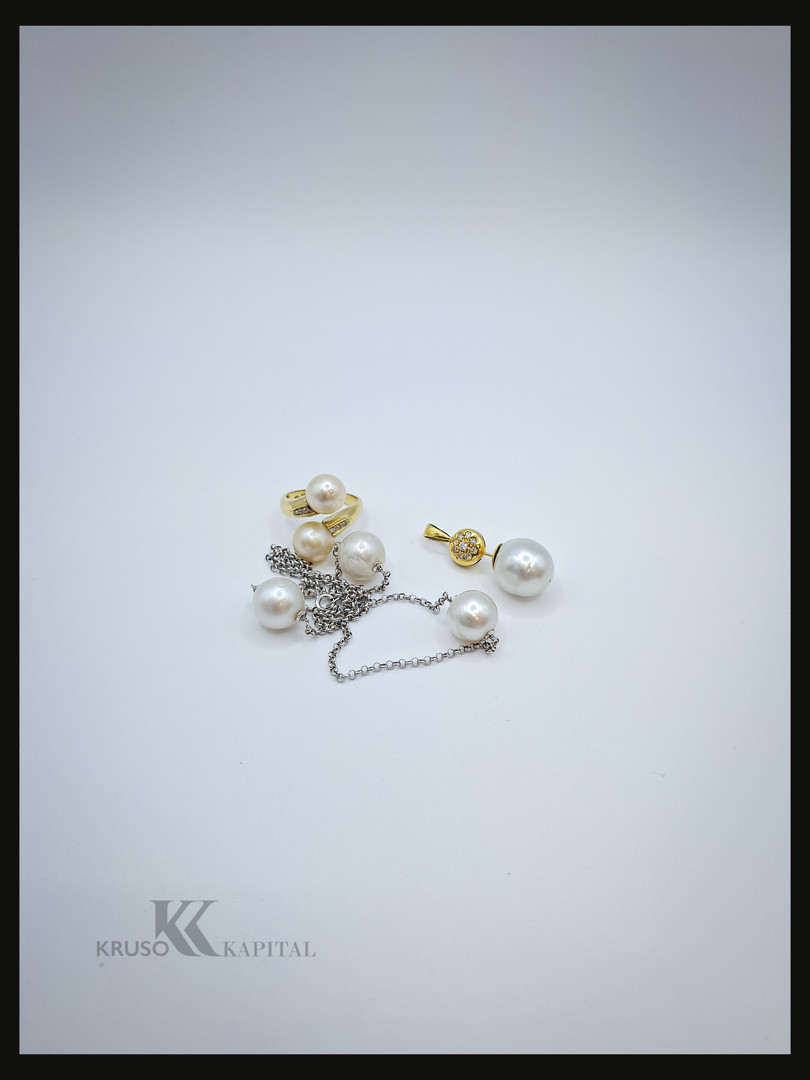 Anello collana e ciondolo oro pietre perle