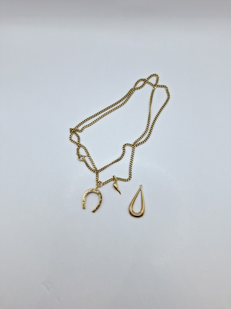 Collana e tre ciondolo oro 