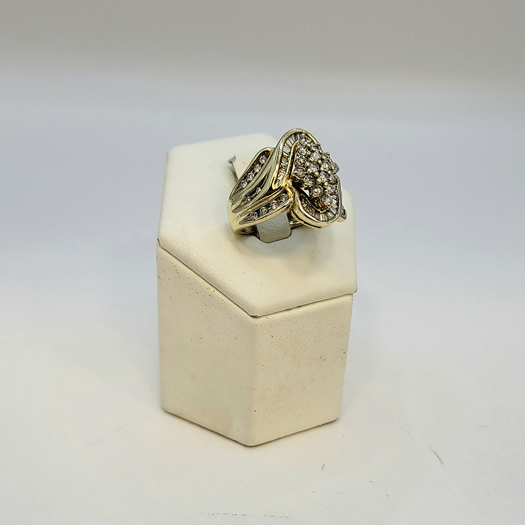 Anello oro diamantini