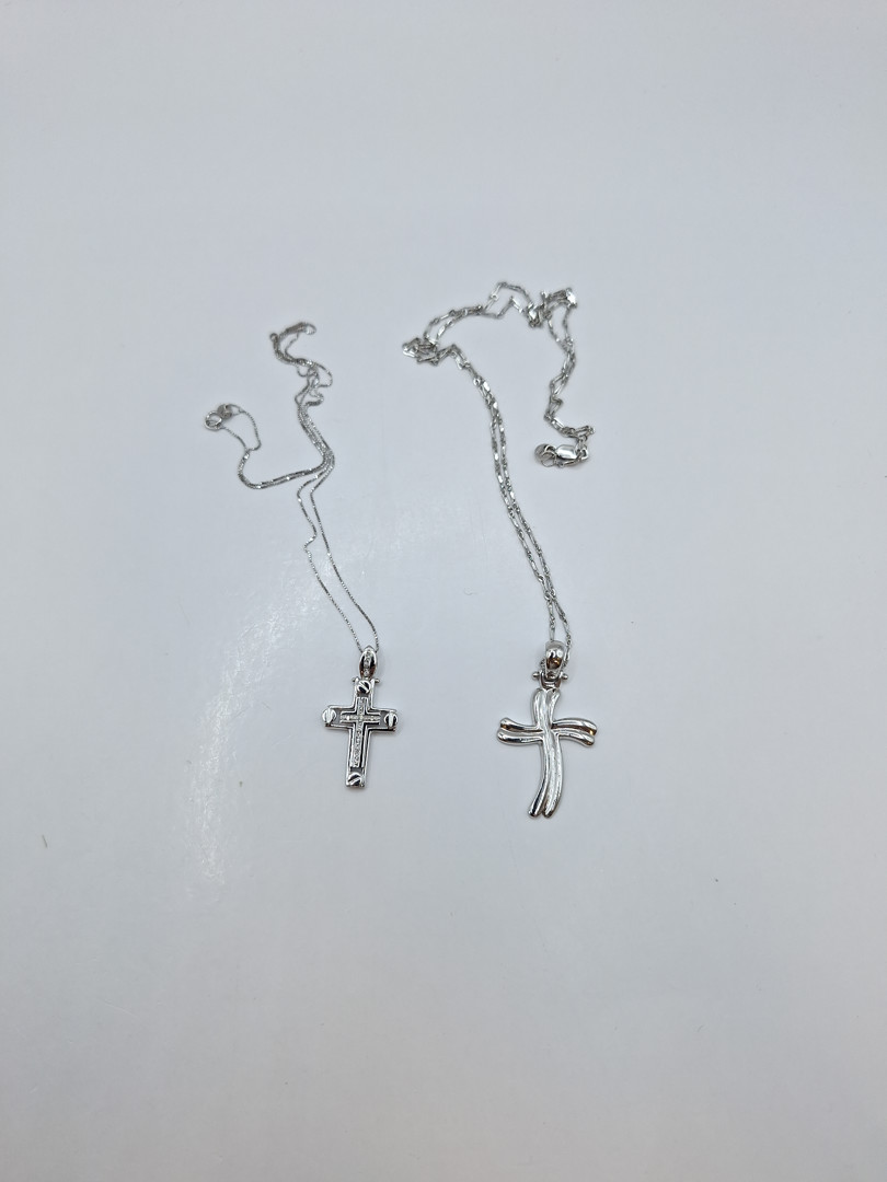 Due Collane e due croci oro diamantini