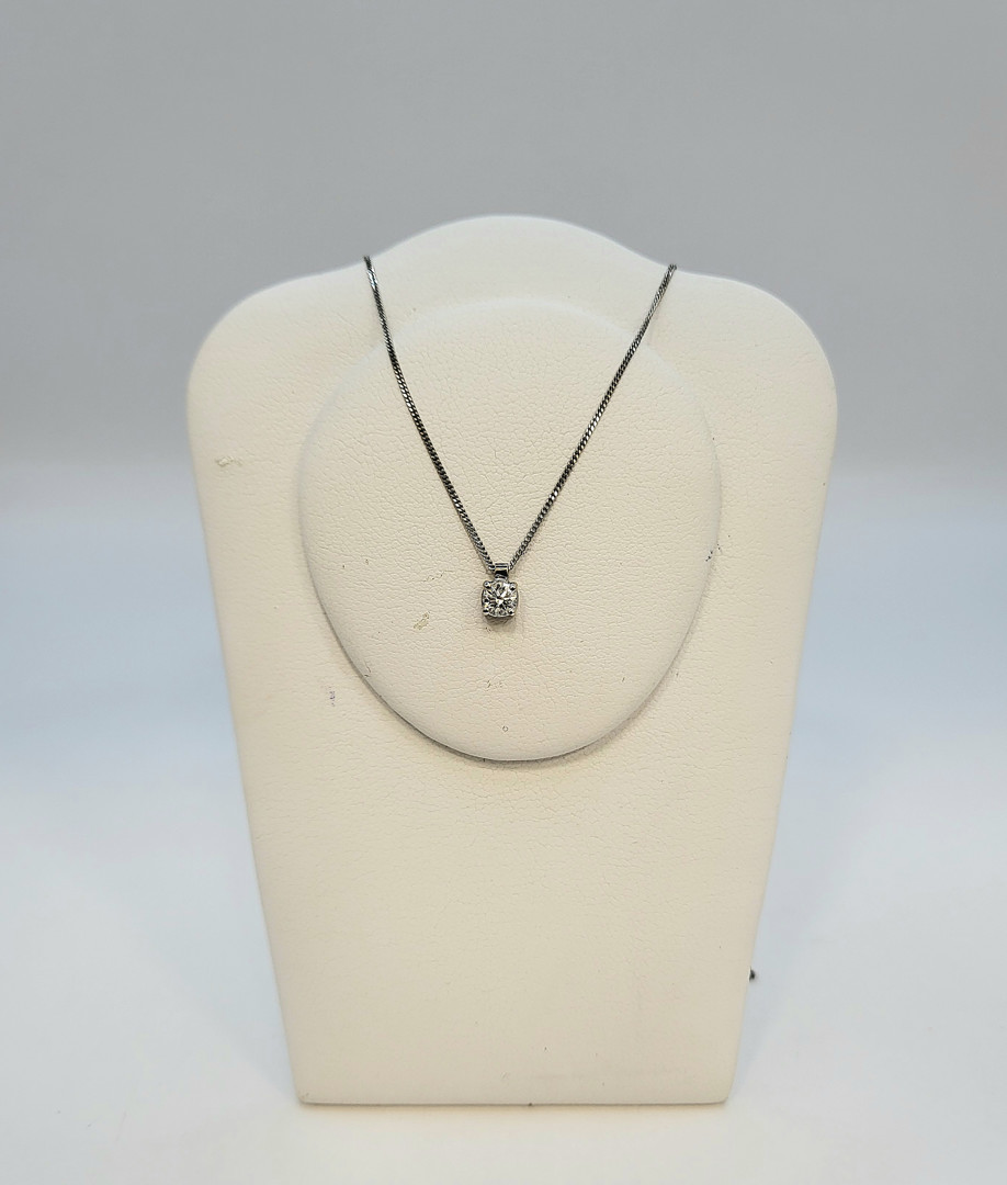 Catenina con ciondolo oro diamante