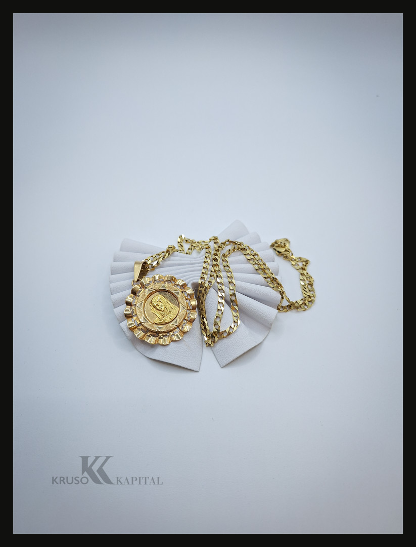Collana e ciondolo oro