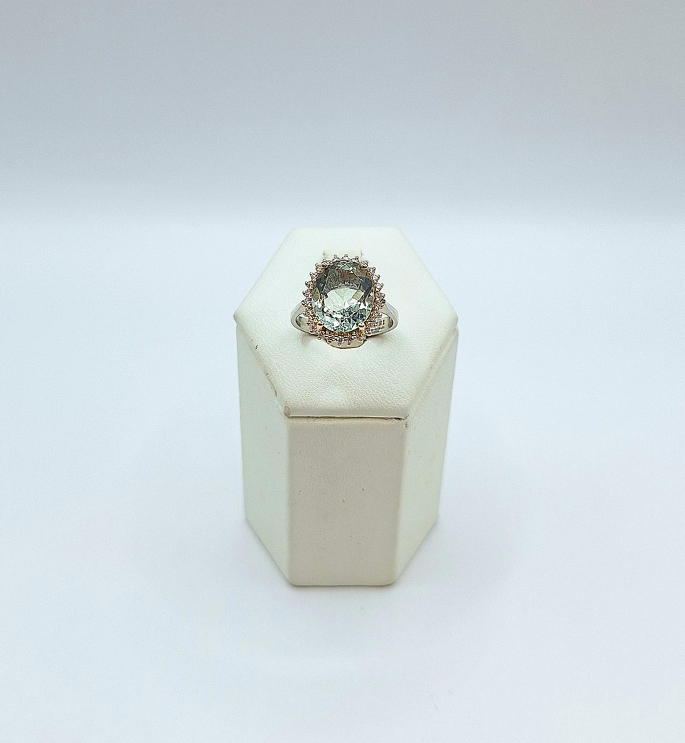Anello oro pietra diamantini