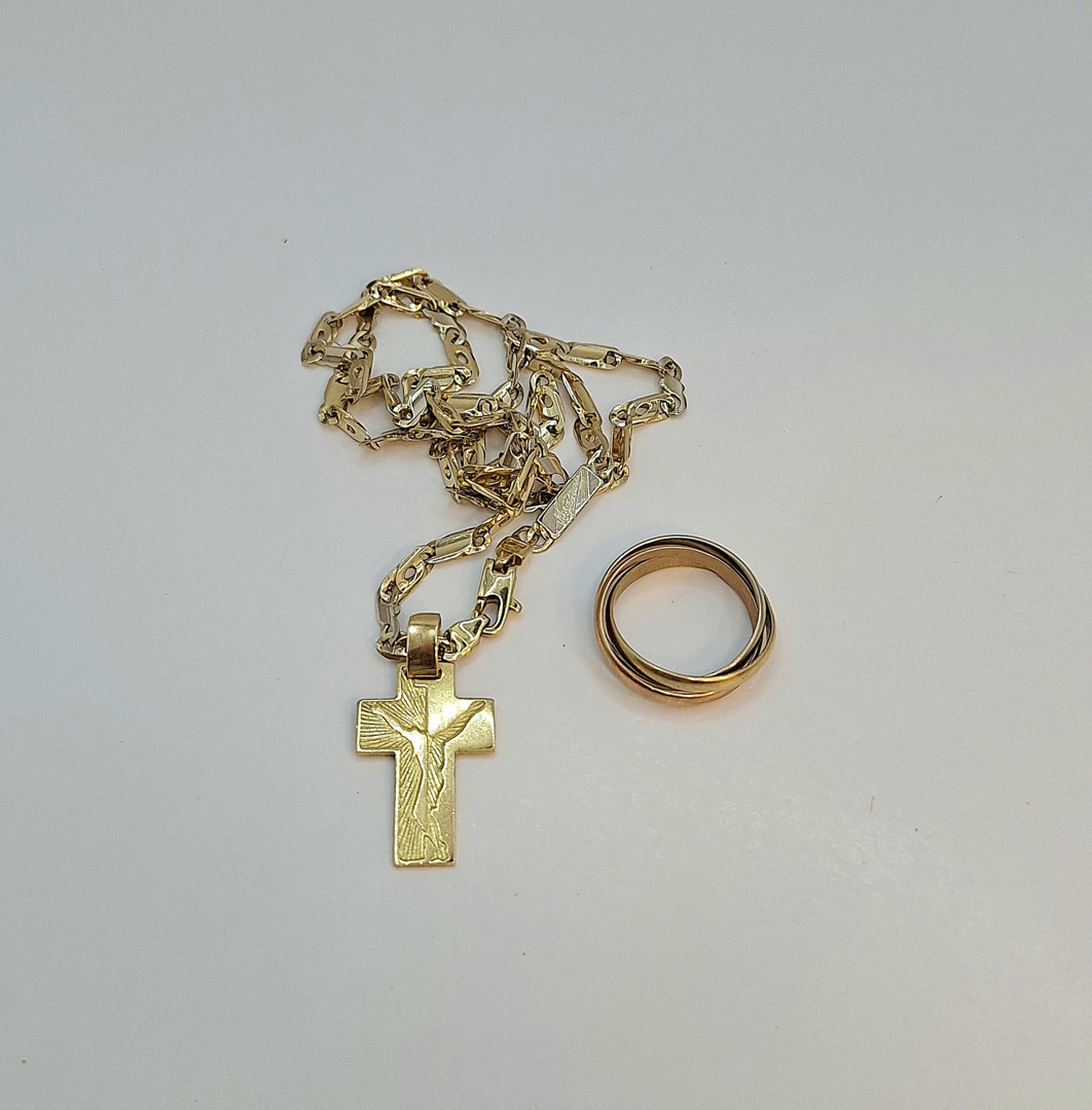 Vari oggetti oro