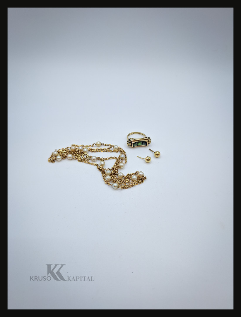 Collana un paio di orecchini anello oro pietre