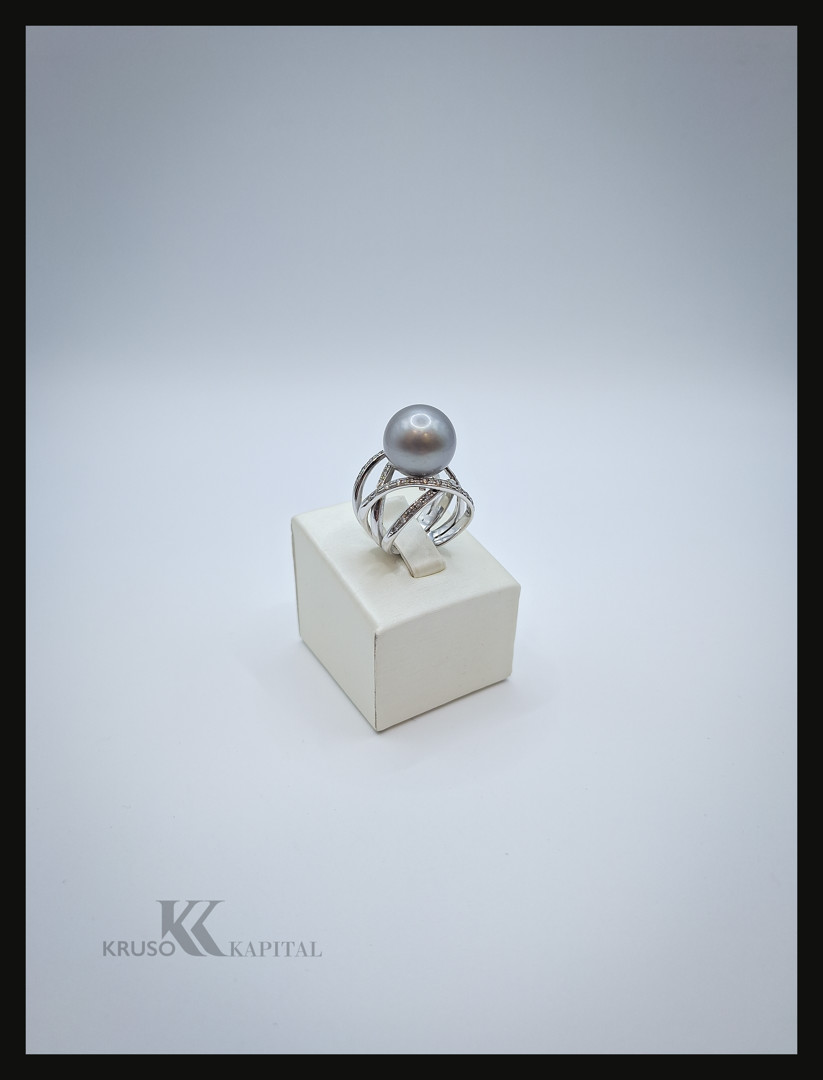 Anello oro perla diamanti