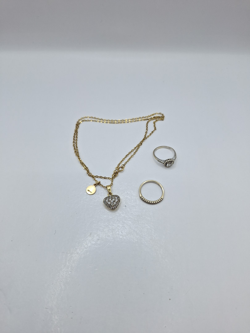 Catenina ciondolo e due anelli in oro diamantini pietre 