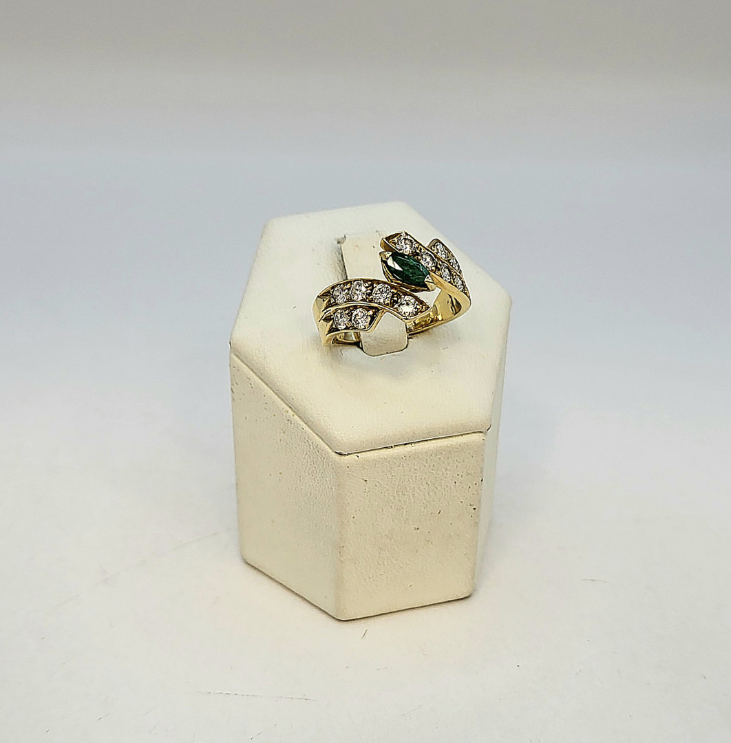 Anello oro diamanti pietra