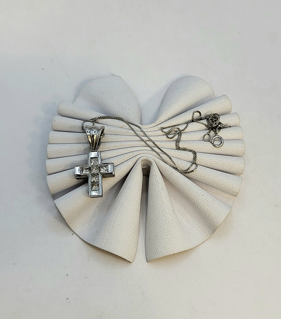 Collana e ciondolo oro diamanti