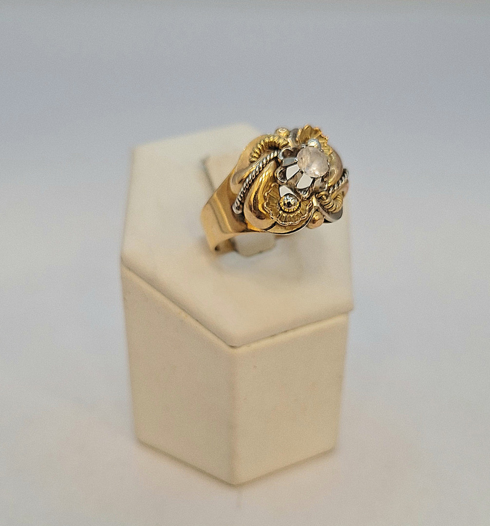 Anello oro pietra