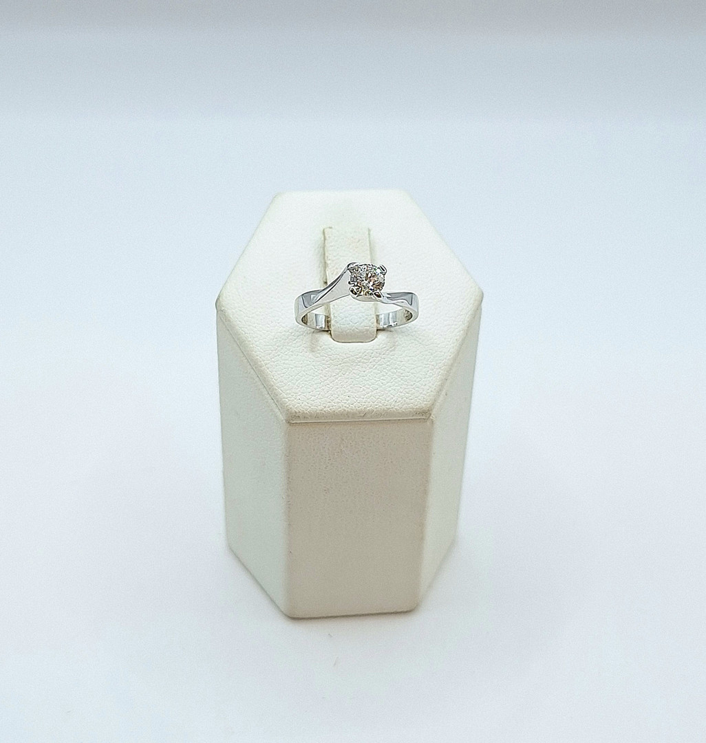 Anello oro diamante