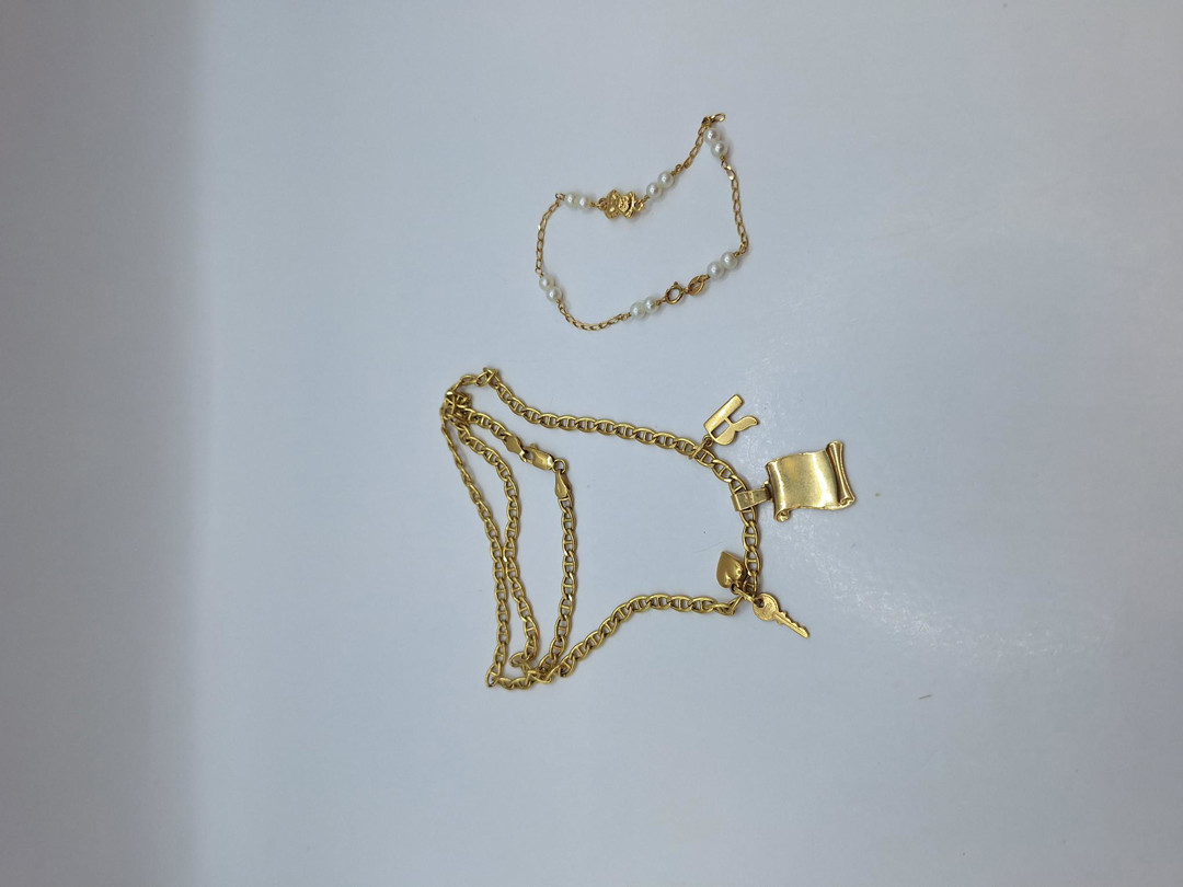 Collana tre ciondoli e bracciale oro perline 