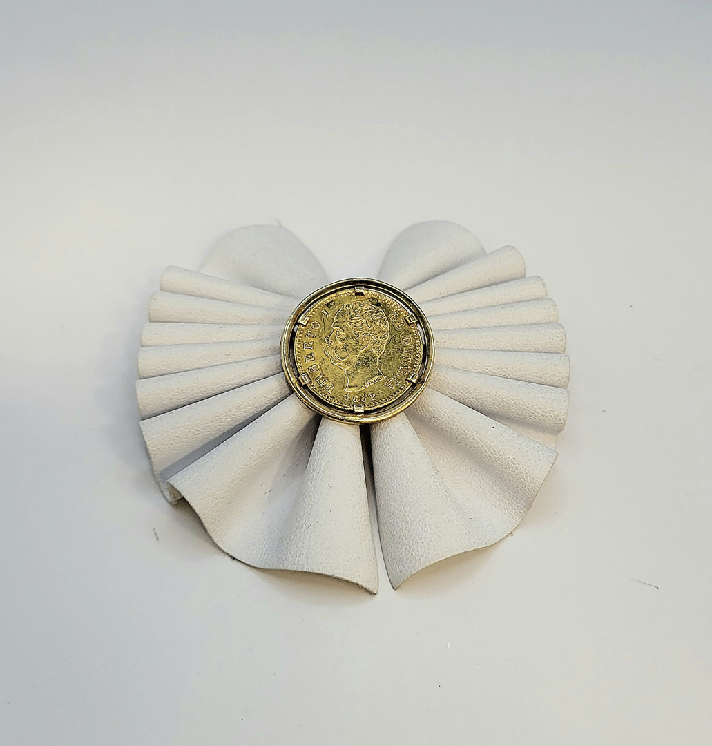 Spilla con moneta oro 