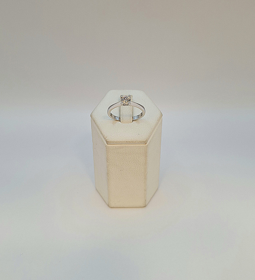 Anello oro diamante