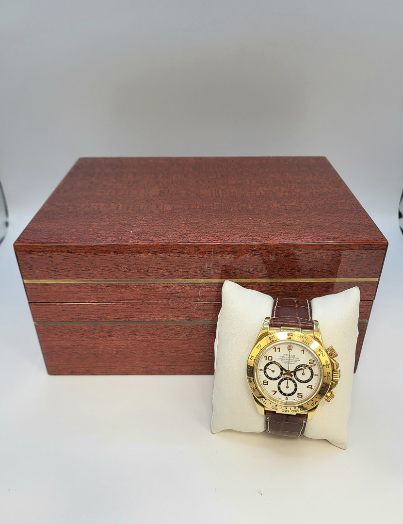 Cronografo oro Rolex Daytona scatola a corredo