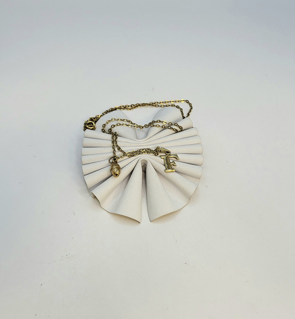 Collana e due ciondoli oro 