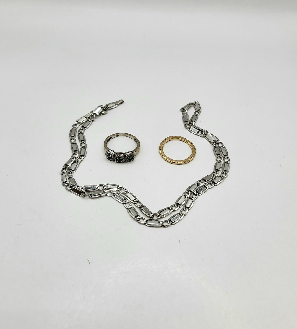 Collana e due anelli oro diamantini pietre