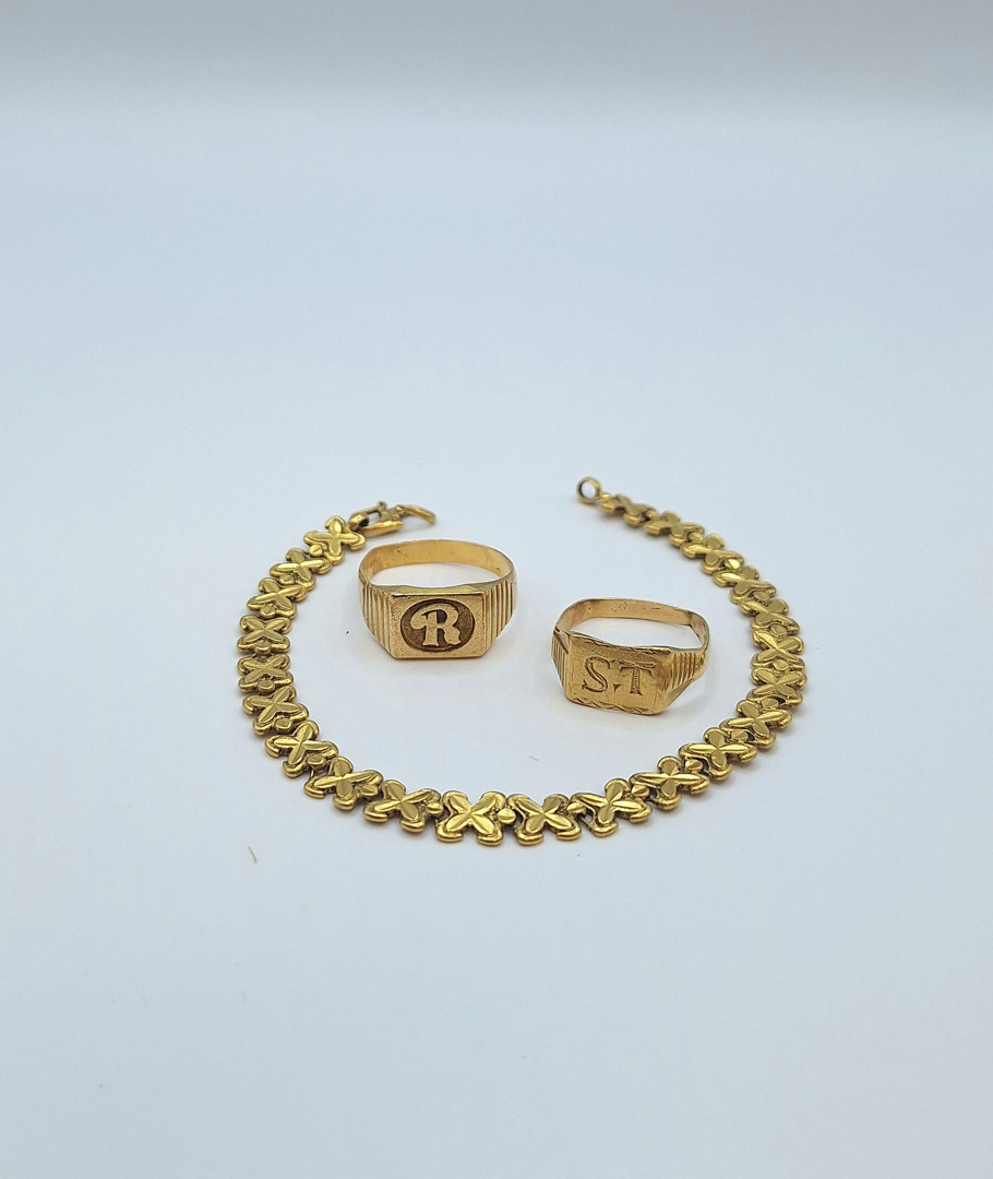 Bracciale e due anelli oro 