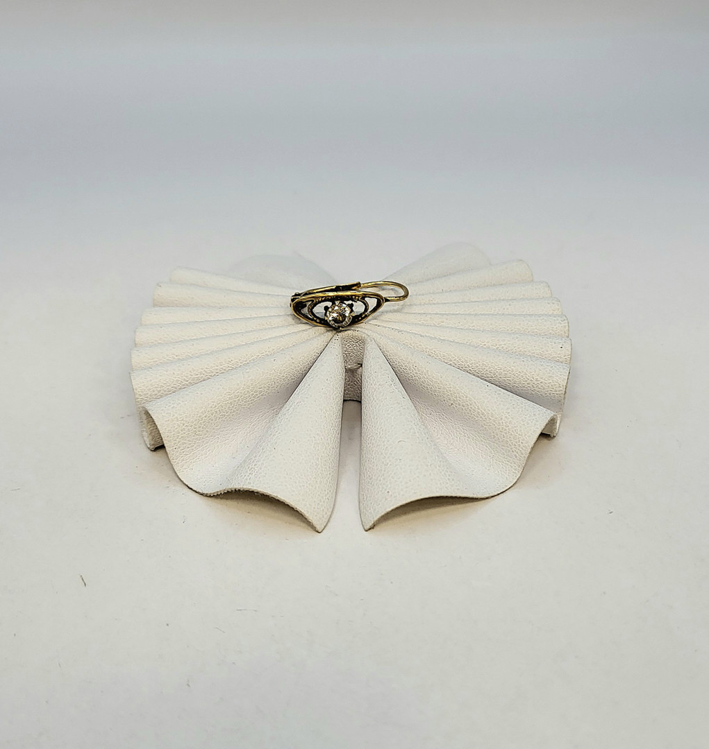 Orecchino oro pietra