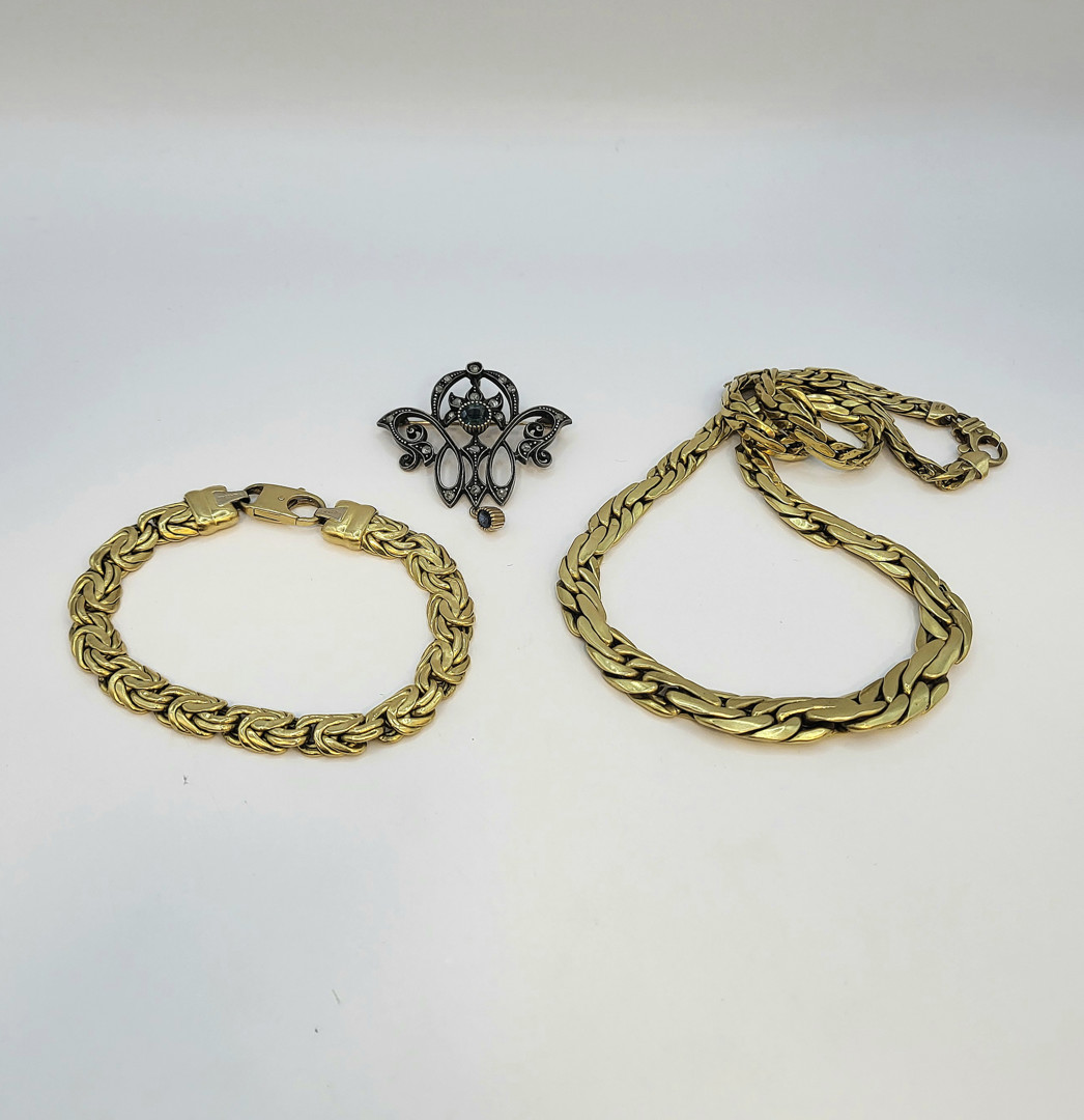 Oggetti in oro argento pietre diamantini