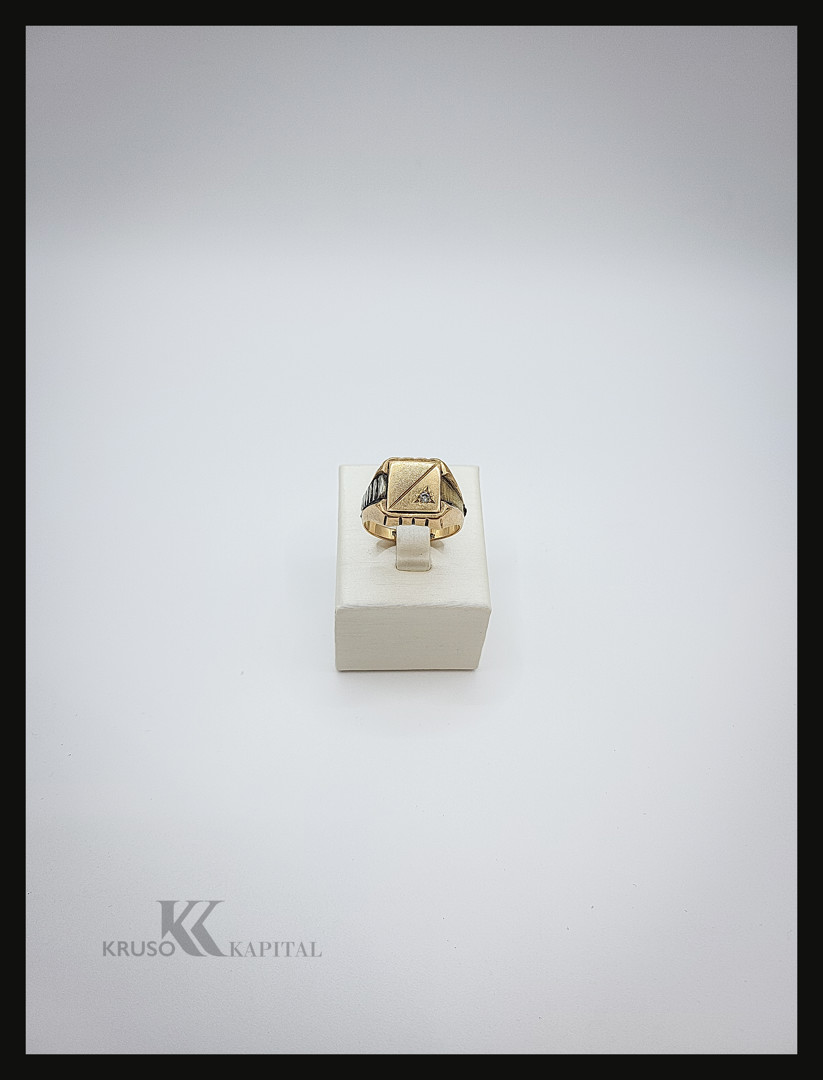 Anello oro con diamantino