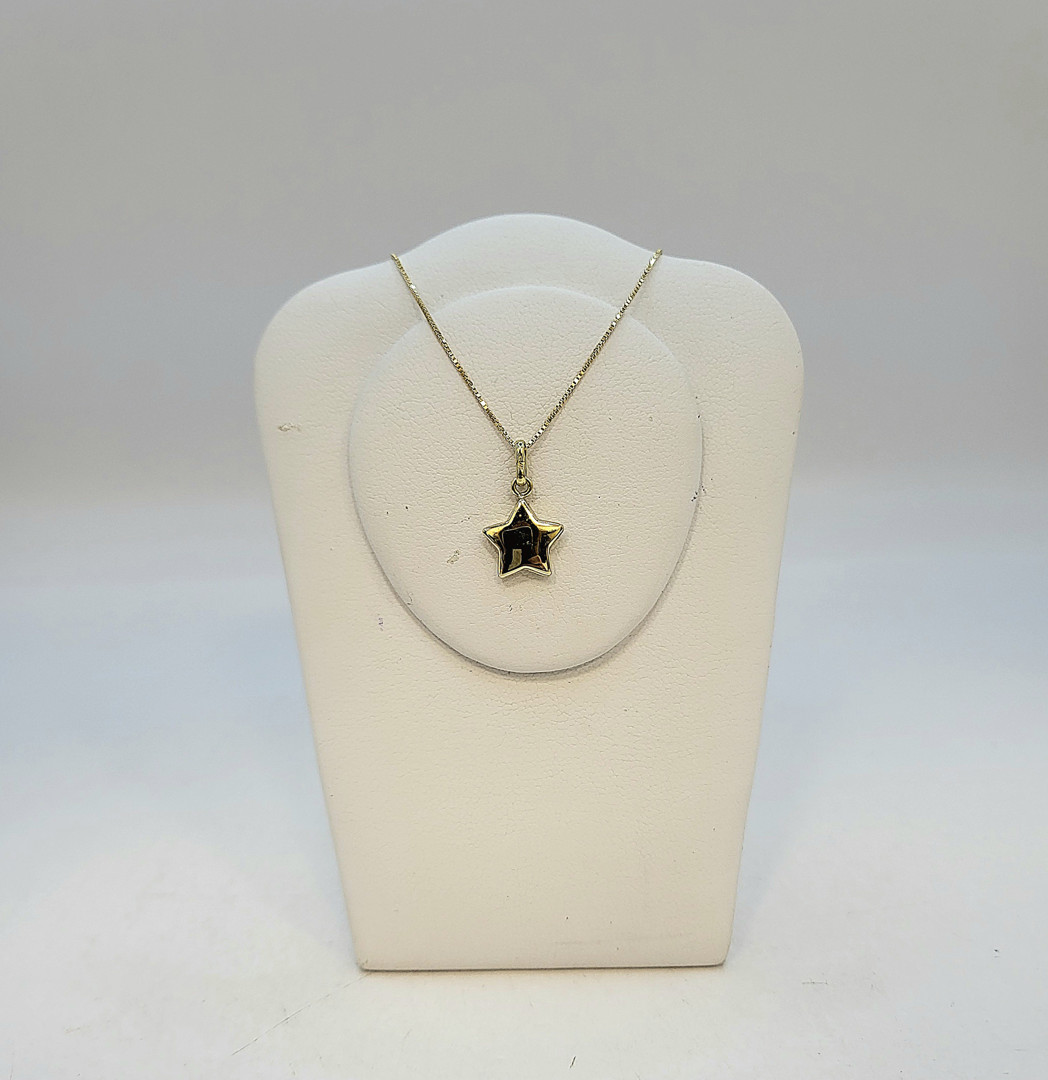 Collana e ciondolo oro