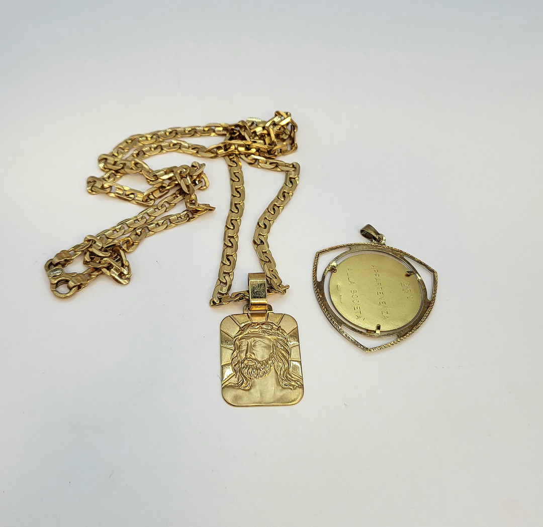 Collana e due ciondoli oro 