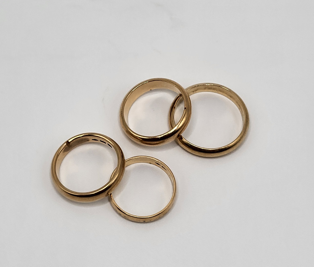 Due paia di anelli oro