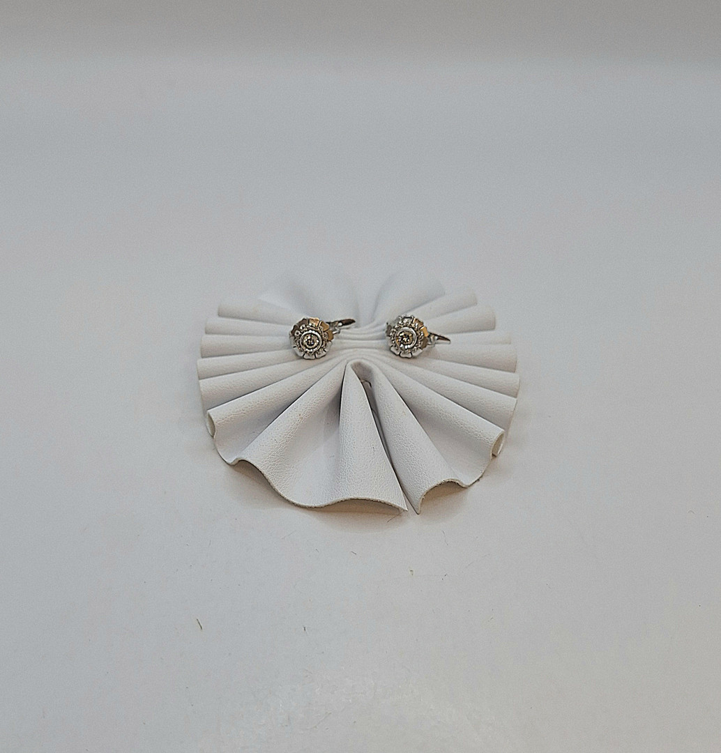 Paio orecchini oro diamanti