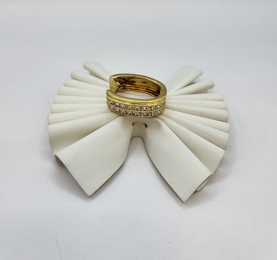 Orecchino oro pietre