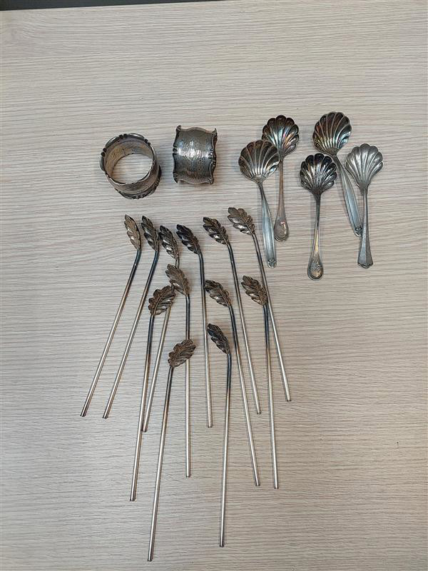 Vari oggetti in argento 