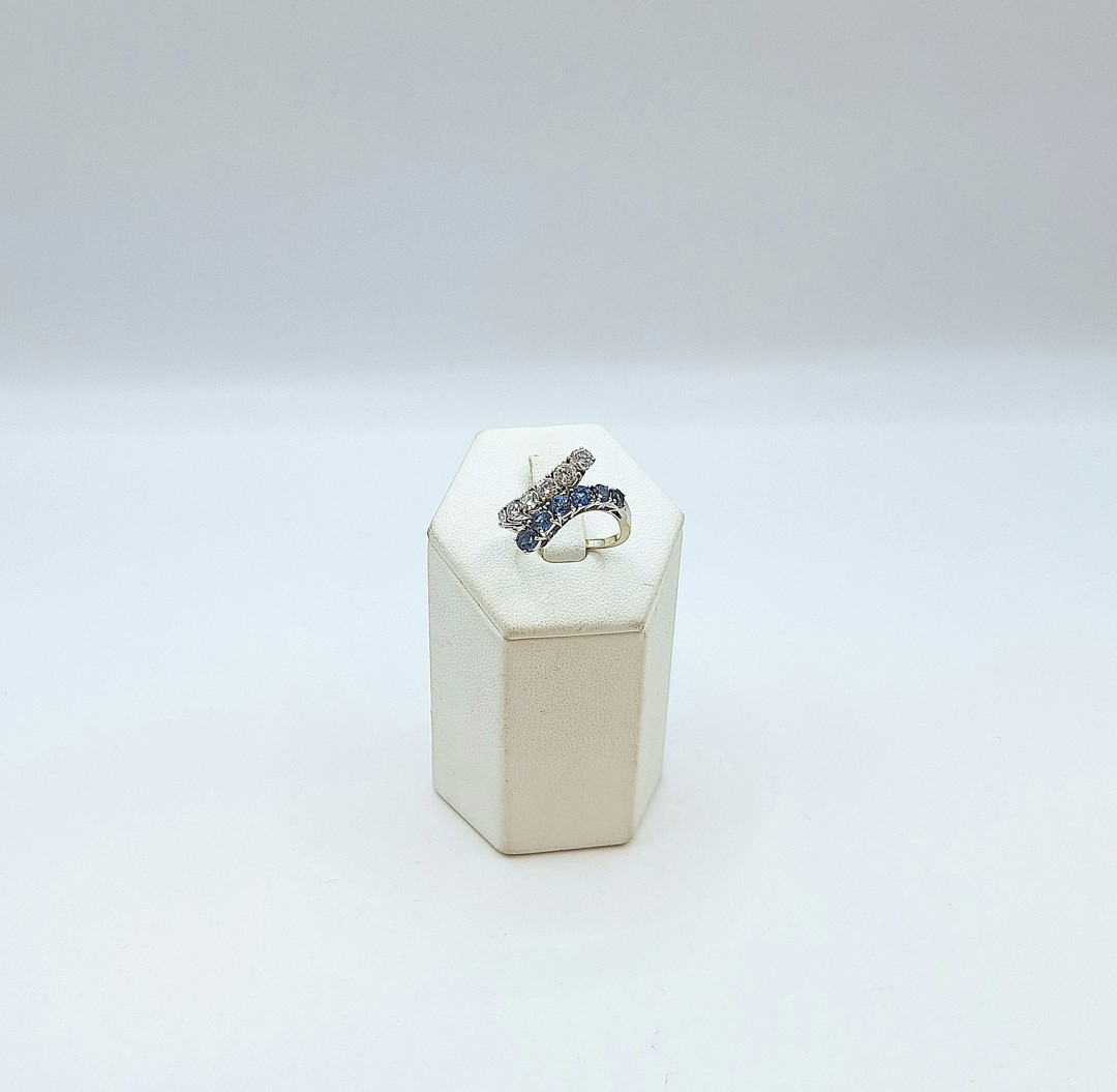 Anello oro pietre diamanti
