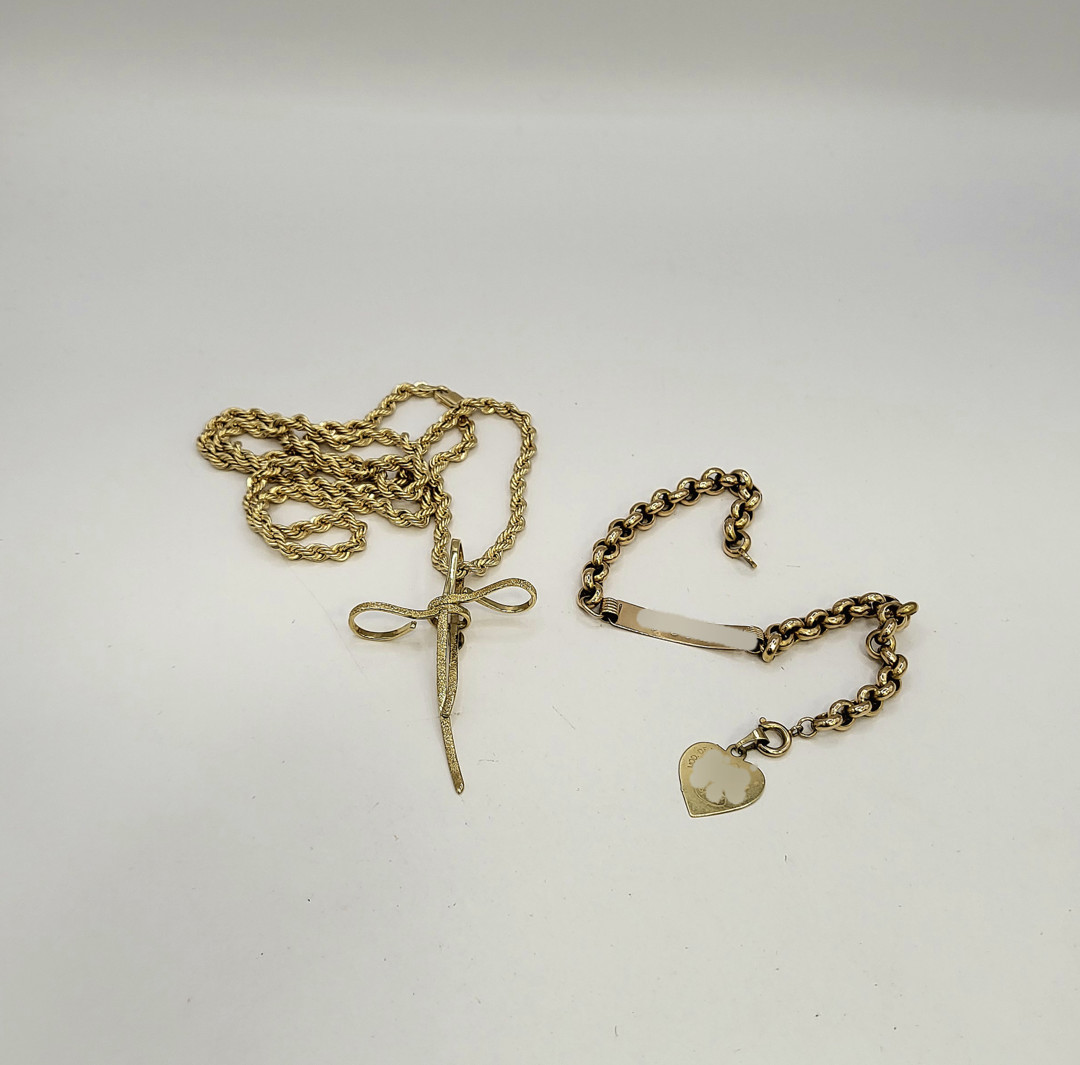 Bracciale collana e due ciondoli oro