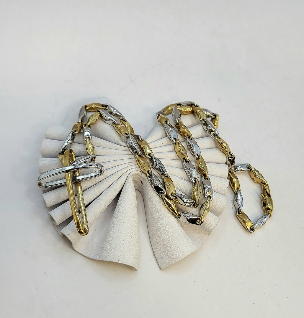 Collana e croce oro